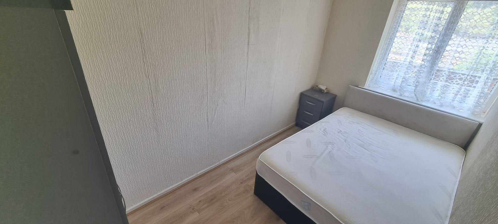 DOUBLE ROOM AVAILABLE 98 Southacre AveBirmingham B5 7DE